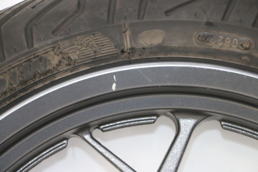 photo de FRONT RIM AND TIRE YAMAHA XMAX X-MAX 125 (2021 - 2025)