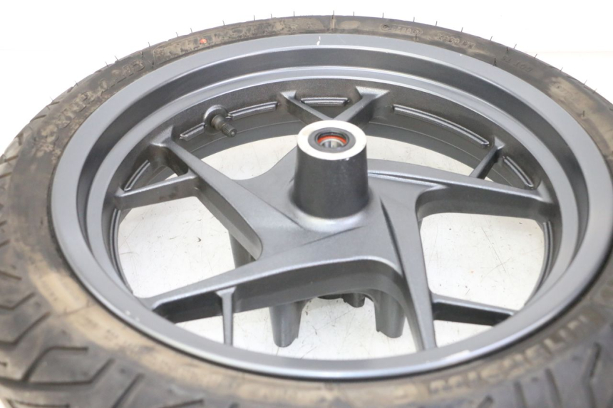 photo de FRONT RIM AND TIRE YAMAHA XMAX X-MAX 125 (2021 - 2025)