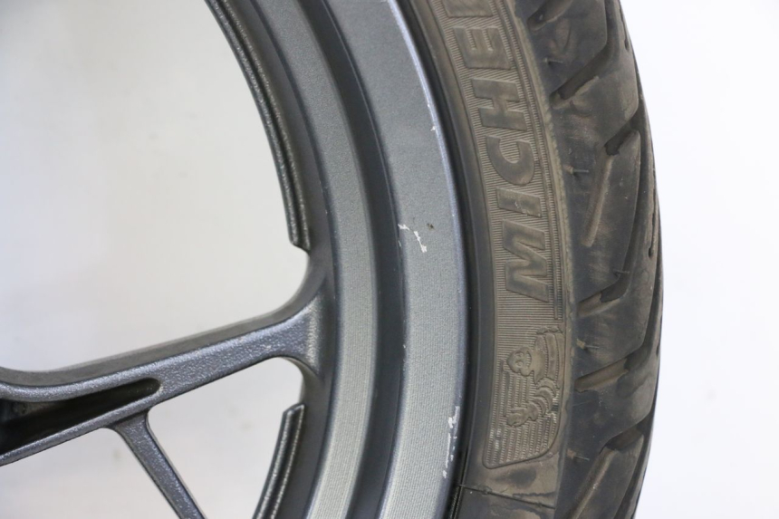 photo de FRONT RIM AND TIRE YAMAHA XMAX X-MAX 125 (2021 - 2025)