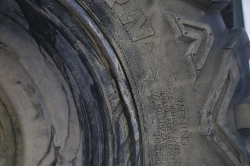 photo de FRONT RIM AND TIRE YAMAHA YFM GRIZZLY 550 (2008 - 2015)