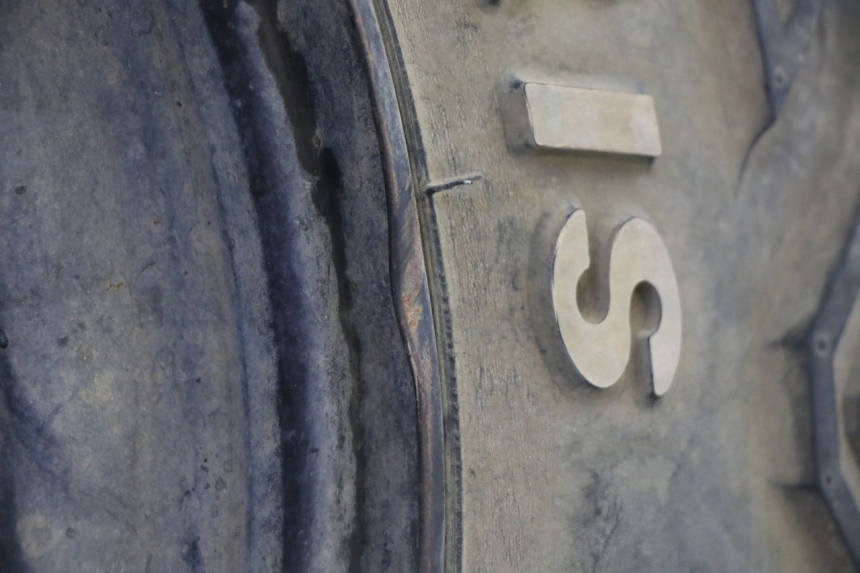 photo de FRONT RIM AND TIRE YAMAHA YFM GRIZZLY 550 (2008 - 2015)