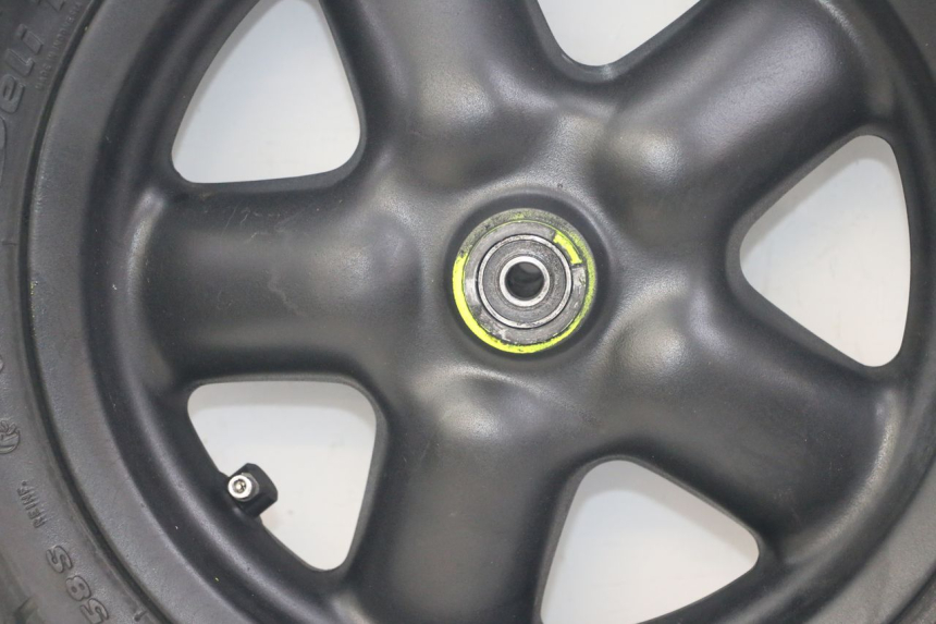 photo de FRONT RIM AND TIRE YAMAHA YP MAJESTY 125 (2002 - 2006)