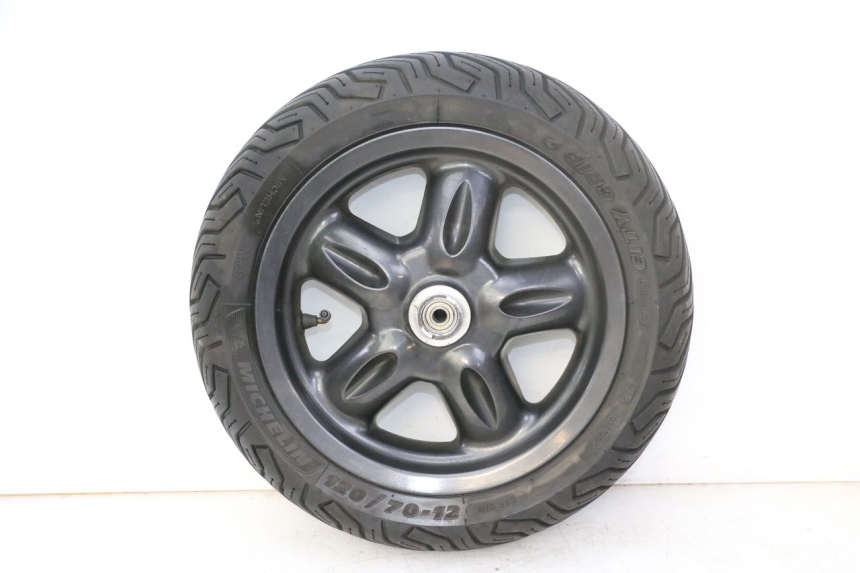 photo de FRONT RIM AND TIRE YAMAHA YP MAJESTY 125 (2007 - 2010)