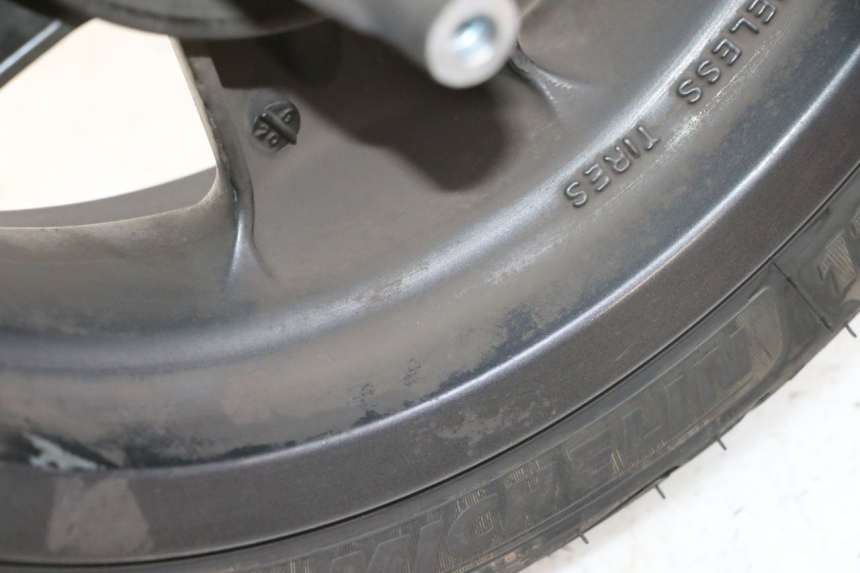 photo de FRONT RIM AND TIRE YAMAHA YP MAJESTY 125 (2007 - 2010)