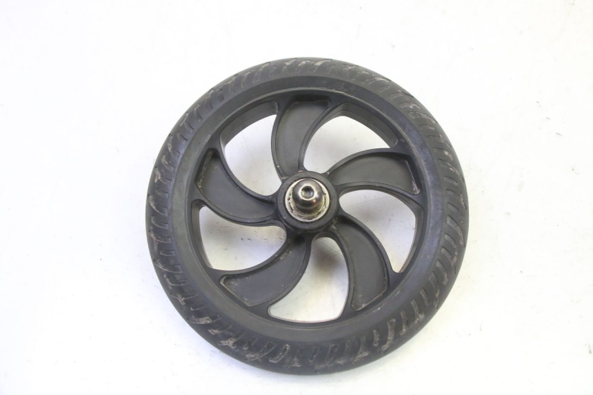 photo de FRONT RIM AND TIRE MOOVWAY Z8 1