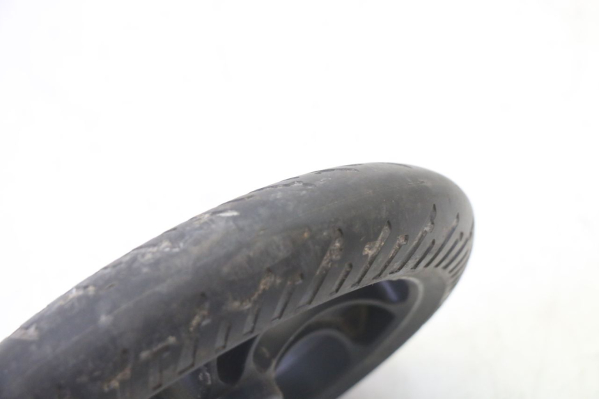 photo de FRONT RIM AND TIRE MOOVWAY Z8 1