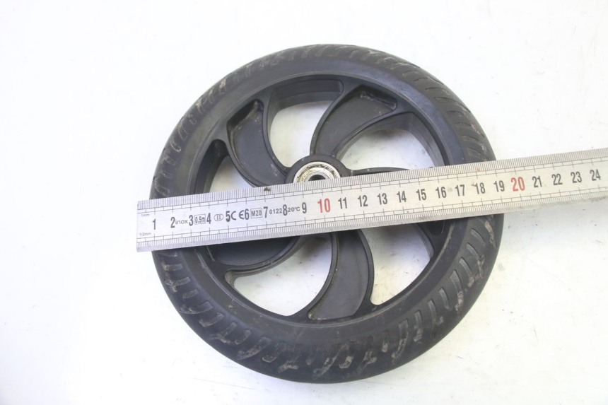 photo de FRONT RIM AND TIRE MOOVWAY Z8 1