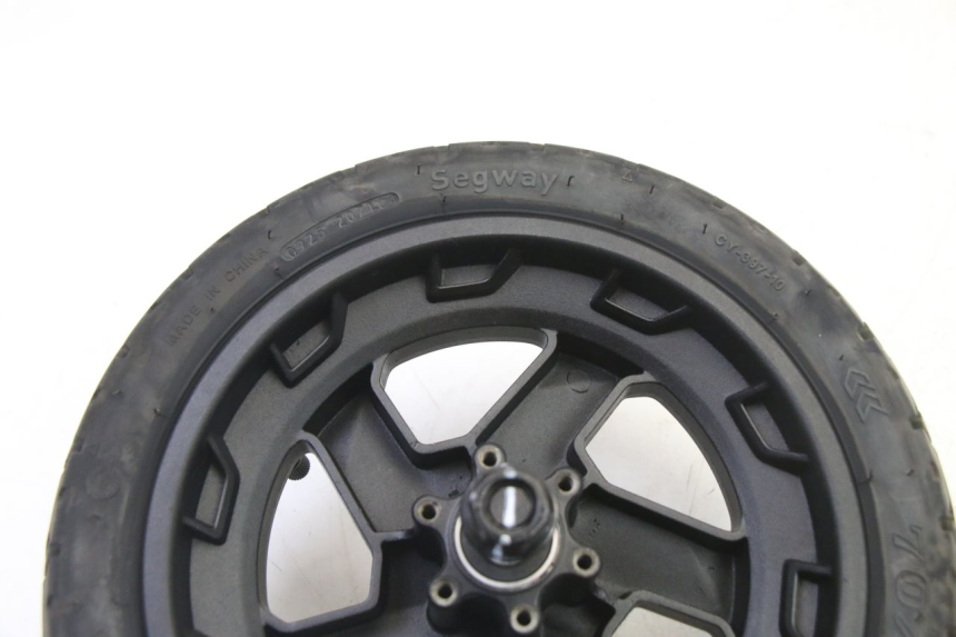 photo de FRONT RIM AND TIRE SEGWAY NINEBOT ZT3 PRO 1