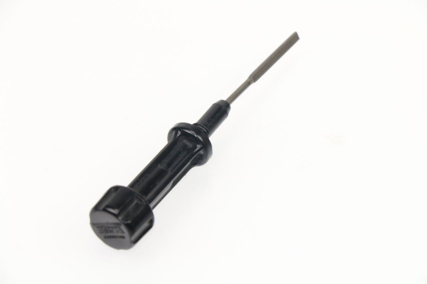 photo de ENGINE OIL LEVEL YAMAHA XJ6 600 (2008 - 2016)