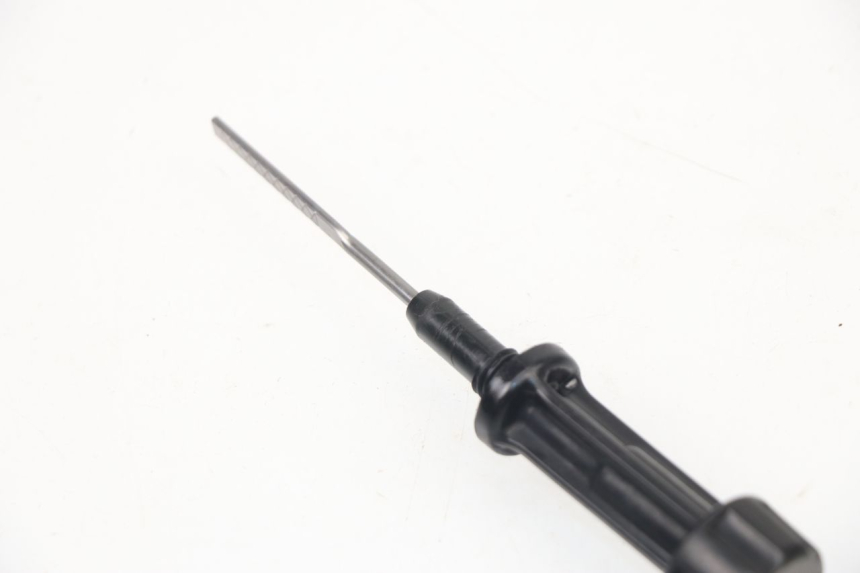 photo de ENGINE OIL LEVEL YAMAHA YZF R6 600 (1999 - 2001)
