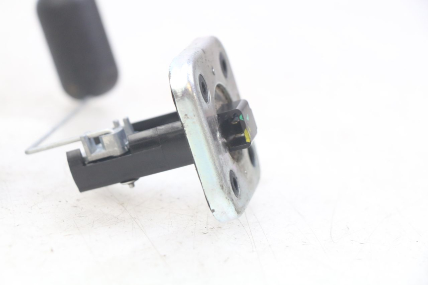 photo de FUEL TANK GAUGE PIAGGIO FLY 4T 50 (2013 - 2017)
