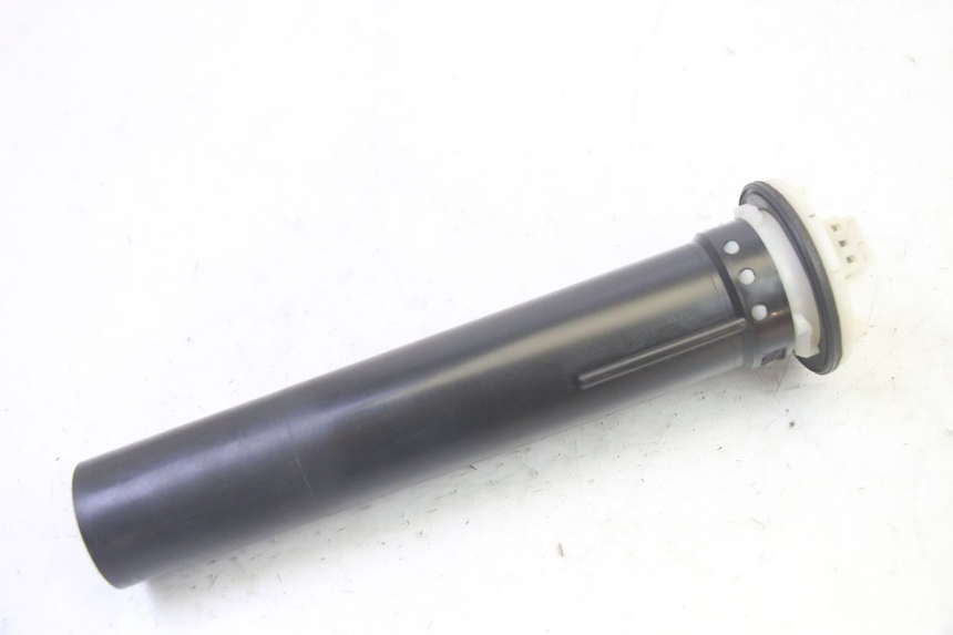 photo de FUEL TANK GAUGE PIAGGIO MP3 RL 250 (2006 - 2010) - Zoom on usage condition