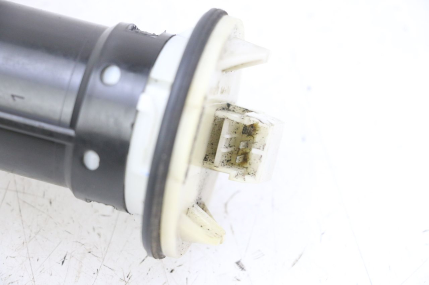 photo de FUEL TANK GAUGE PIAGGIO XEVO - X EVO 125 (2007 - 2016) - Alternative perspective