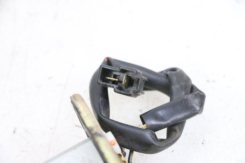 photo de FUEL TANK LEVEL KAWASAKI ZR 7 750 (1999 - 2001) - Zoom on usage condition