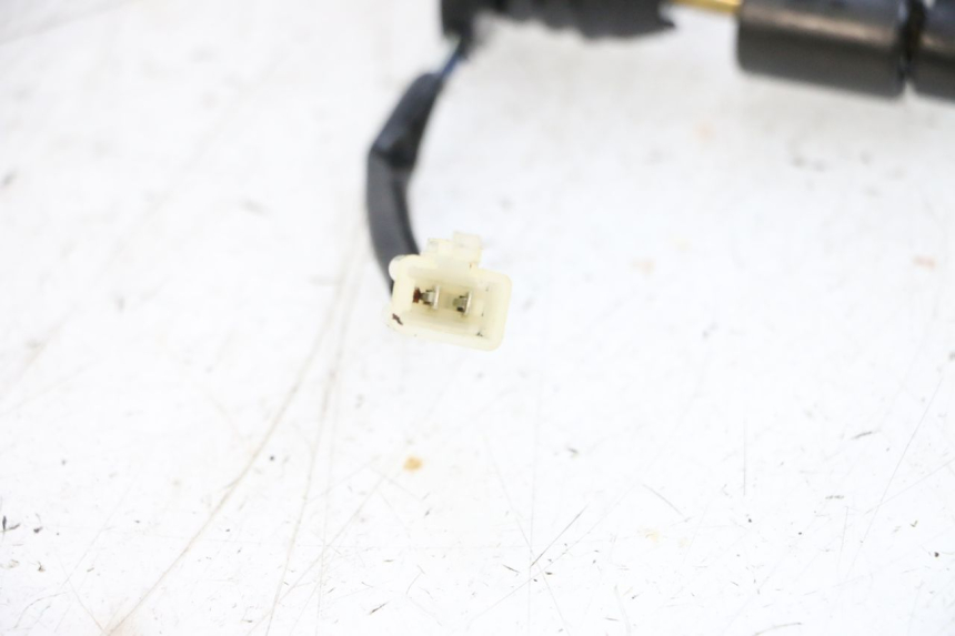 photo de OIL TANK DIPSTICK PEUGEOT KISBEE 2T 50 (2010 - 2017) - Zoom on usage condition