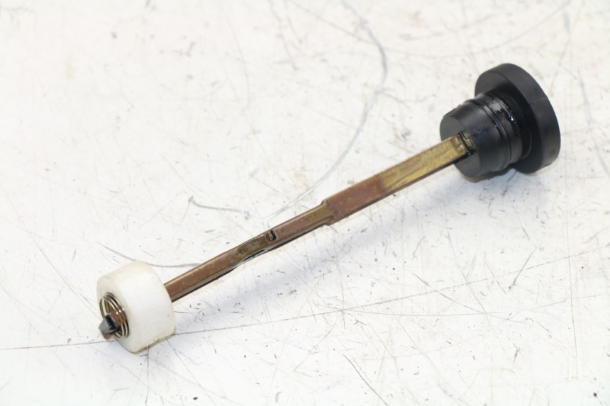 photo de OIL RESERVOIR DIPSTICK PEUGEOT TREKKER 50 (1998 - 2004)