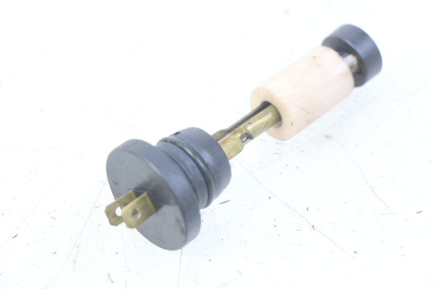 photo de OIL RESERVOIR DIPSTICK PEUGEOT ZENITH 50 (1994 - 1999)