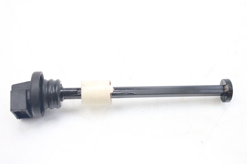 photo de OIL RESERVOIR DIPSTICK PIAGGIO VESPA S 2T 50 (2007 - 2014)