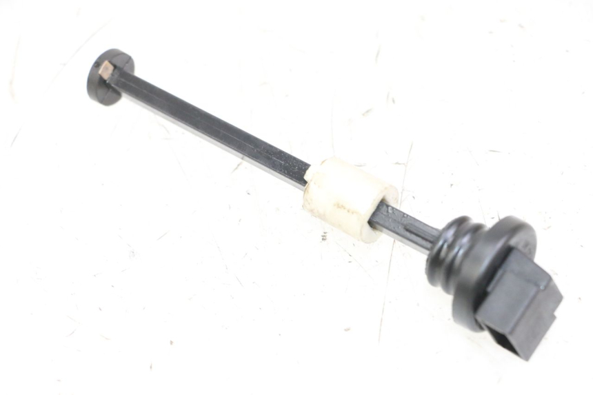 photo de OIL RESERVOIR DIPSTICK PIAGGIO VESPA S 2T 50 (2007 - 2014)