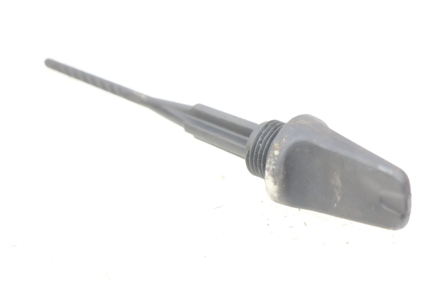 photo de OIL RESERVOIR DIPSTICK PIAGGIO VESPA GTS IGET ABS 125 (2017 - 2023)