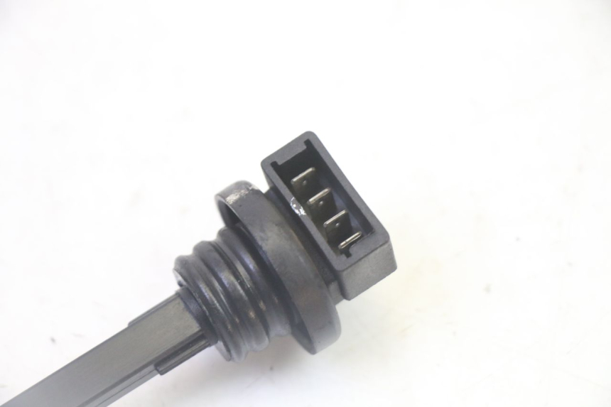 photo de OIL RESERVOIR DIPSTICK PIAGGIO VESPA S 2T 50 (2007 - 2014)