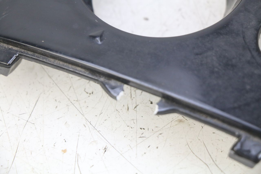 photo de REAR FAIRING JUNCTION BAOTIAN BT 49 QT-9 50 (2006 - 2010)