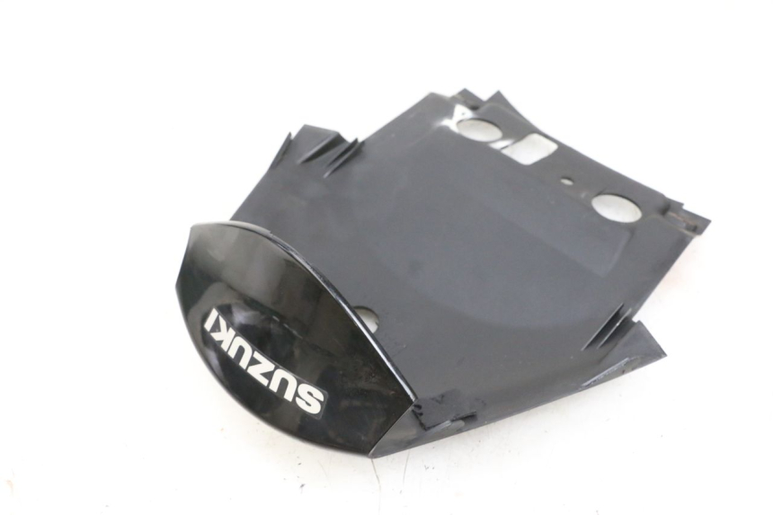 photo de REAR FAIRING JUNCTION SUZUKI BURGMAN 125 (2007 - 2014) - Technical close-up