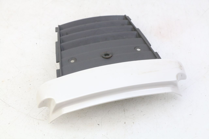 photo de REAR FAIRING JUNCTION SUZUKI CP 80 (1985 - 1996)