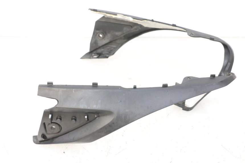 photo de REAR MIDDLE PANEL YAMAHA FZ6 FAZER S2 600 (2007 - 2011)