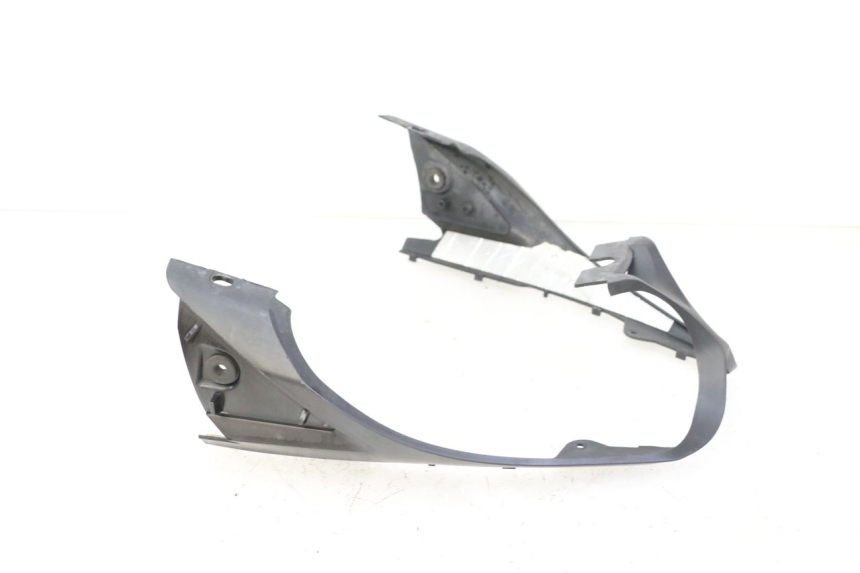 photo de REAR MIDDLE PANEL YAMAHA FZ6 FAZER S2 600 (2007 - 2011)