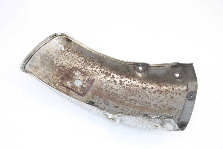 photo de REAR MIDDLE PANEL SUZUKI GN 125 (1997 - 2000)