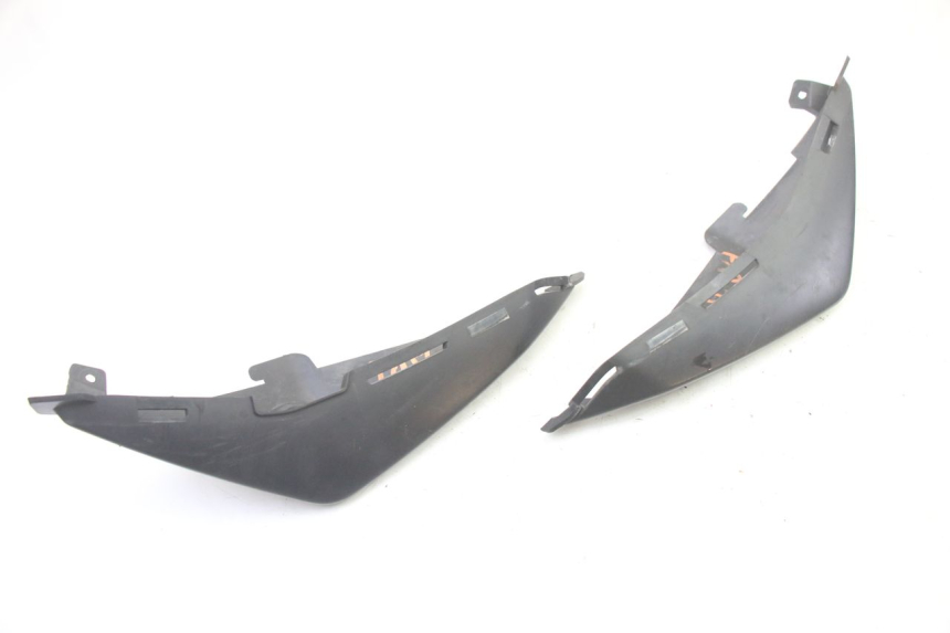 photo de REAR MIDDLE PANEL SUZUKI GSR 750 (2011 - 2017)