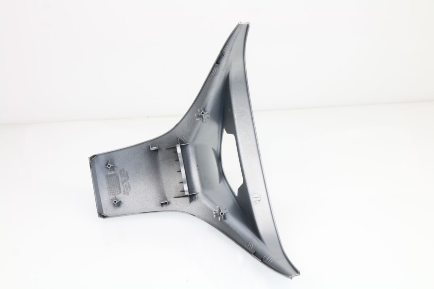 photo de REAR FAIRING JUNCTION HONDA FES S-WING SWING ABS 125 (2007 - 2015)