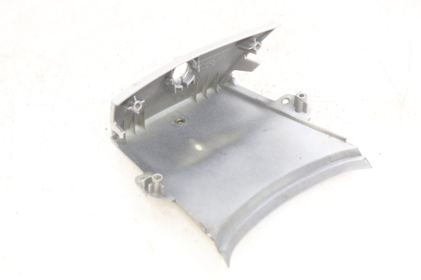 photo de REAR FAIRING JUNCTION HONDA SCV LEAD 100 (2003 - 2007)