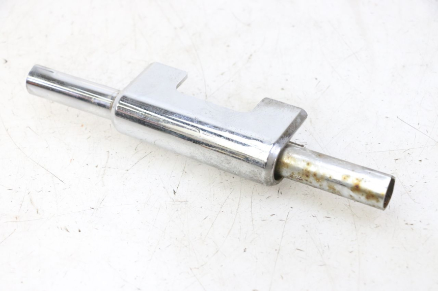 photo de REAR LOWER MIDDLE PANEL HYOSUNG GV AQUILA 125 (2000 - 2004)