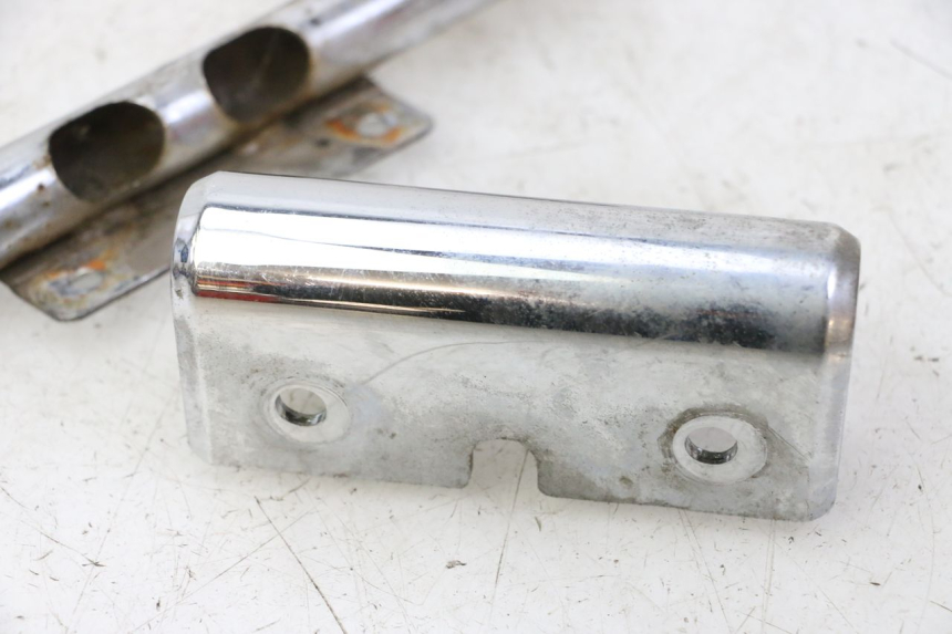 photo de REAR LOWER MIDDLE PANEL HYOSUNG GV AQUILA 125 (2000 - 2004)