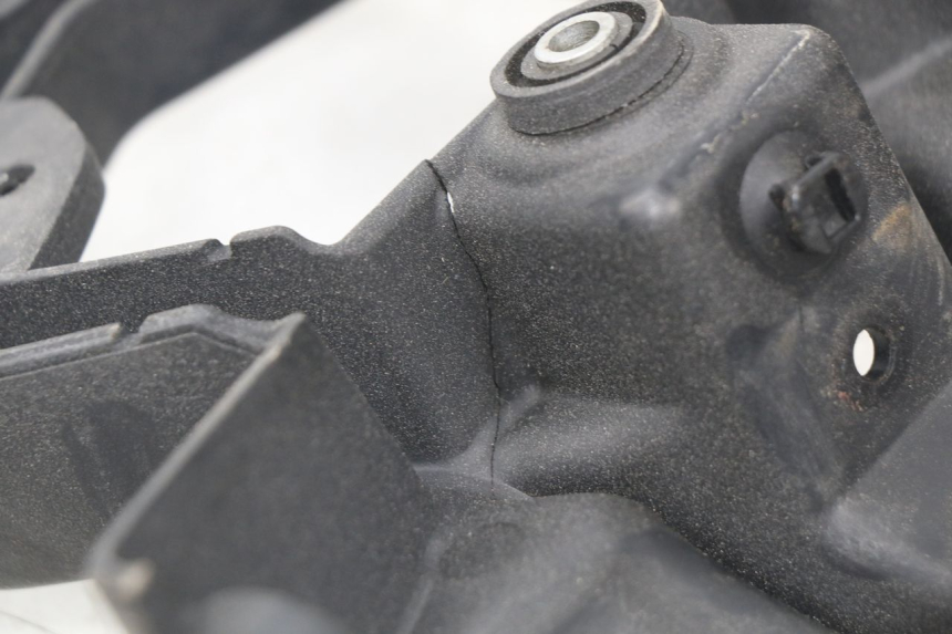 photo de REAR LOWER MIDDLE PANEL BMW R GS 1200 (2005 - 2007)