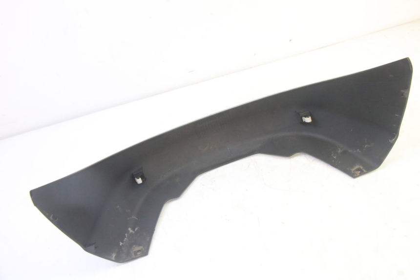photo de LOWER REAR FAIRING JUNCTION SUZUKI BURGMAN 125 (2007 - 2014)