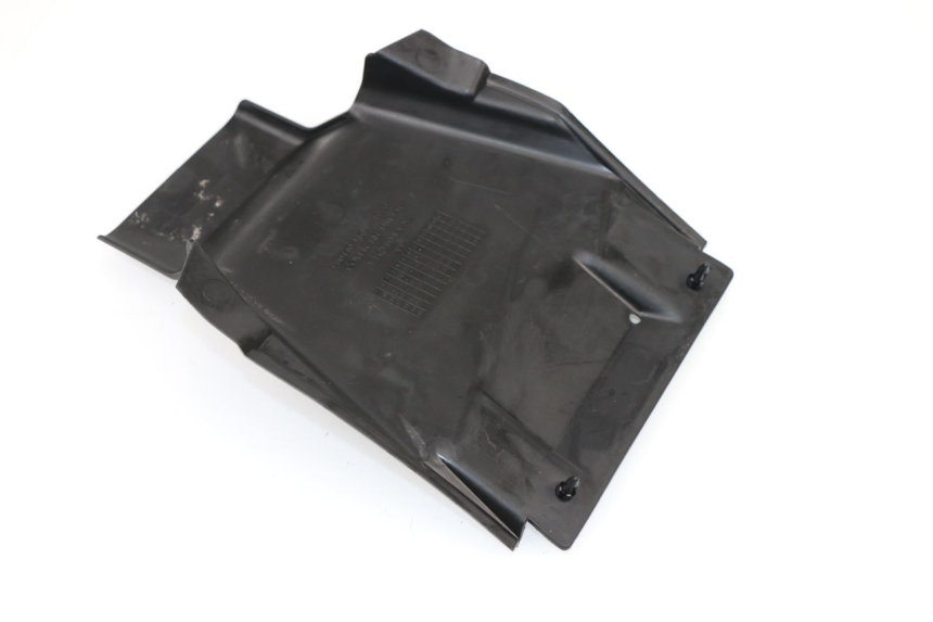 photo de REAR LOWER MIDDLE PANEL HONDA CBR R 125 (2011 - 2016)