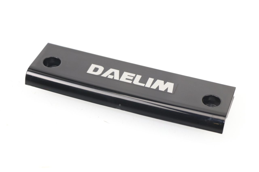 photo de REAR LOWER MIDDLE PANEL DAELIM S2 FI 125 (2008 - 2017)