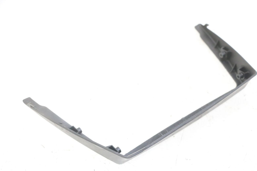 photo de REAR LOWER FAIRING JOINER SUZUKI GS GSE 500 (2001 - 2003)