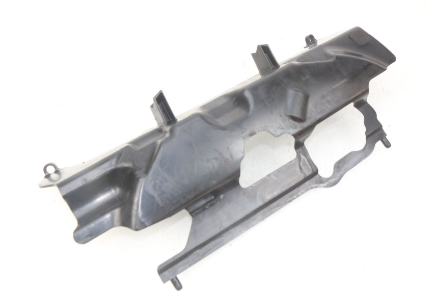 photo de REAR LOWER MIDDLE PANEL SUZUKI GSX-R GSXR 750 (2011 - 2016)
