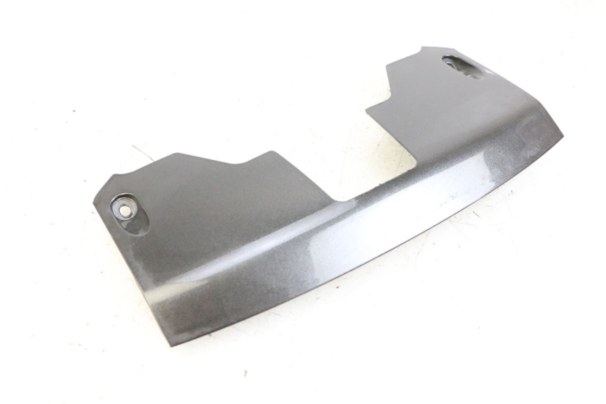 photo de REAR LOWER MIDDLE PANEL HONDA FJS SILVER WING SILVERWING 400 (2005 - 2008)