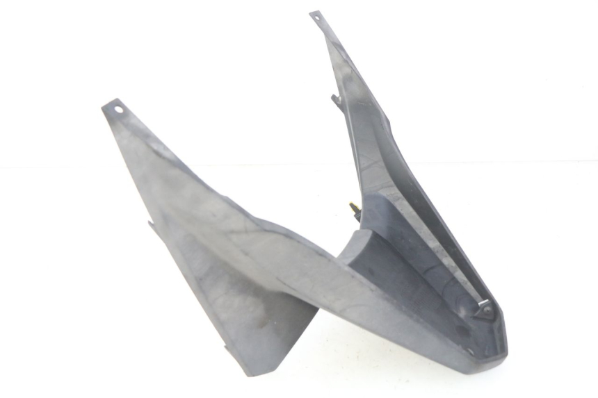 photo de LOWER REAR FAIRING JUNCTION HONDA FORZA 125 (2015 - 2016)