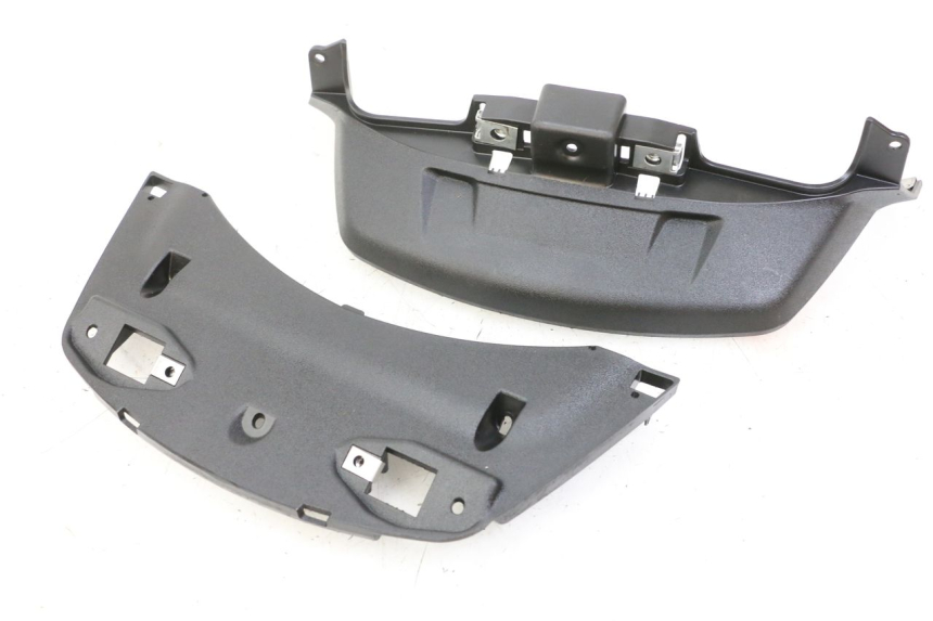 photo de REAR LOWER MIDDLE PANEL PIAGGIO MP3 500 (2014 - 2016)