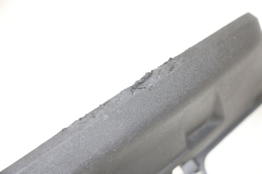 photo de REAR LOWER MIDDLE PANEL PIAGGIO MP3 500 (2016 - 2018) - Fixing points details