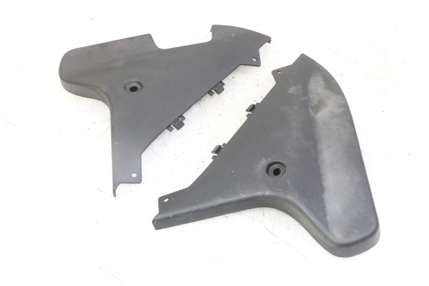 photo de REAR LOWER MIDDLE PANEL GILERA NEXUS 125 (2009 - 2013)