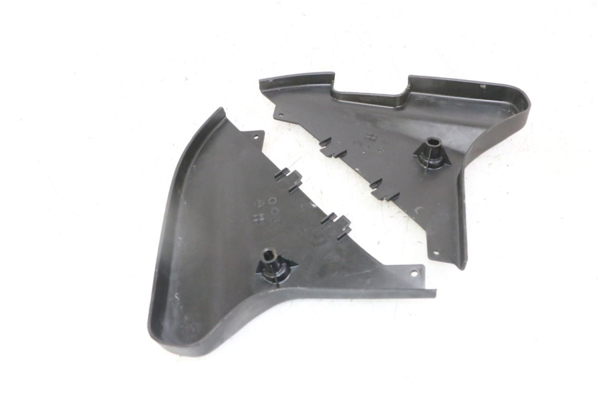 photo de REAR LOWER MIDDLE PANEL GILERA NEXUS 125 (2009 - 2013)