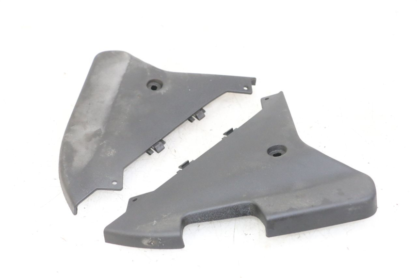 photo de REAR LOWER MIDDLE PANEL GILERA NEXUS 125 (2009 - 2013)