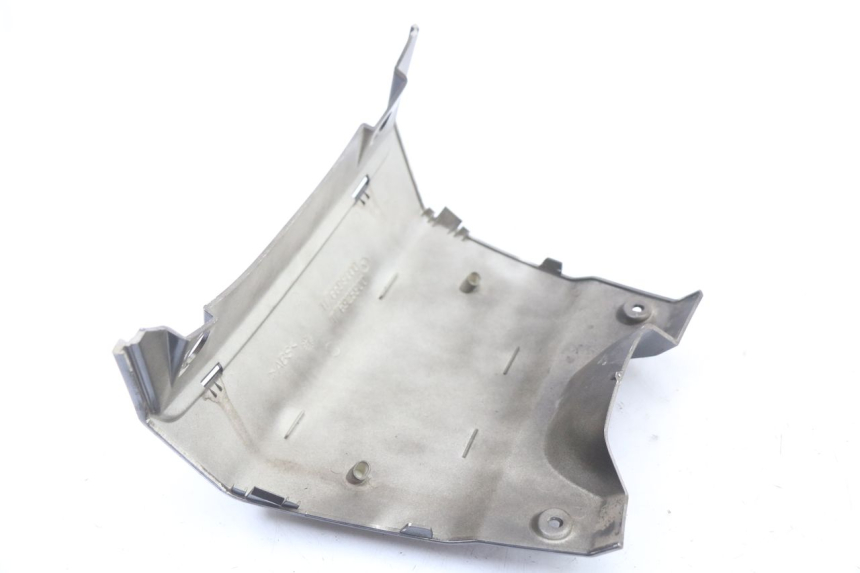 photo de LOWER REAR FAIRING JUNCTION PEUGEOT SATELIS 125 (2010 - 2012)